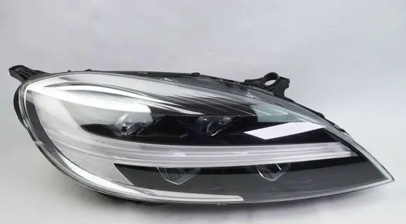 Volvo V40 Headlight/headlamp 32228484
