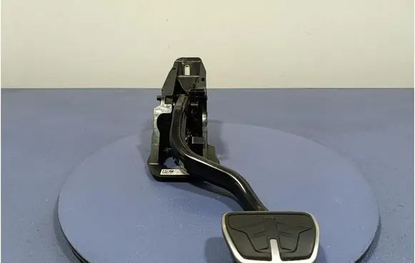 Audi A4 S4 B7 8E 8H Accelerator throttle pedal 6874273