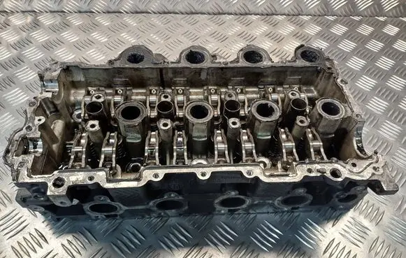Citroen C4 I Engine head 9655911480