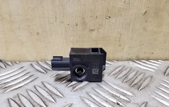 Opel Zafira C Airbag deployment crash/impact sensor 13502577