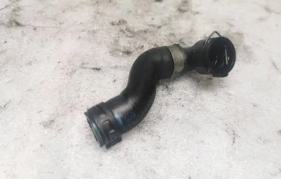 Mercedes-Benz B W246 W242 Engine coolant pipe/hose A6512000082