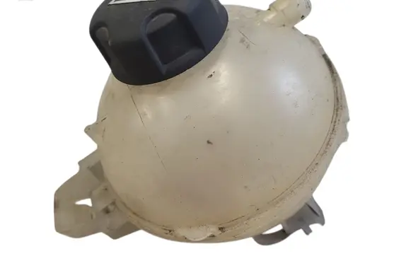 Peugeot 308 Coolant expansion tank/reservoir 9678514680 9678125880 9678125980