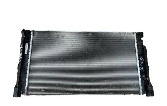BMW 5 G30 G31 Coolant radiator 17118590047 8590047 22828110