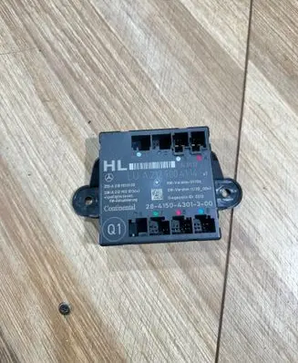 Mercedes-Benz C W204 Door control unit/module A2129004114 A2189010100