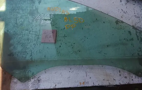 Audi A3 S3 8L Rear side window 43R001352