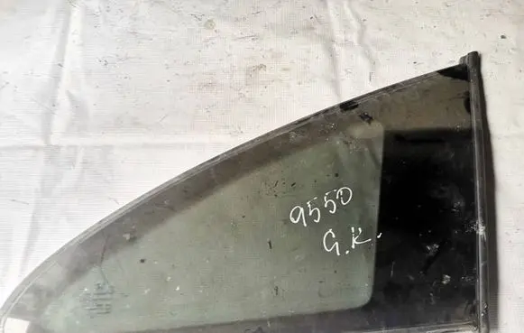 Honda CR-V Rear side window as3