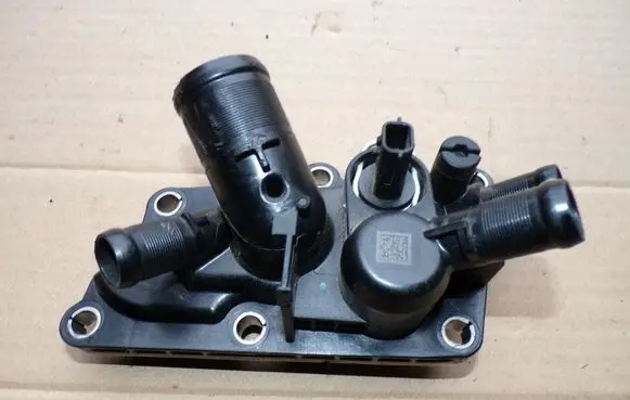 Renault Captur Thermostat housing 110610362R