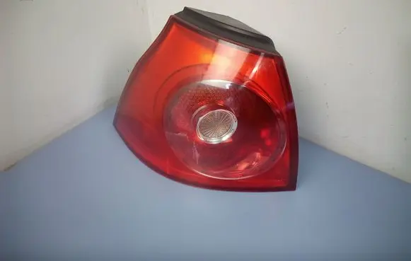 Volkswagen Golf V Rear/tail lights 1K6945095Q 89398375