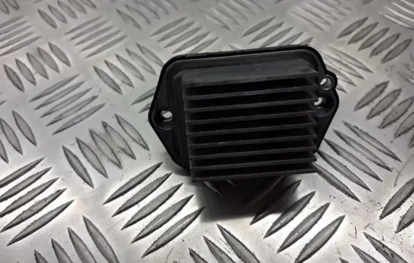Mazda 6 Heater blower fan relay PM010010B