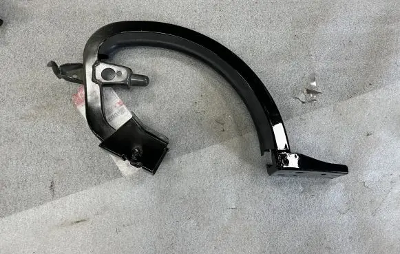 Audi A3 S3 8V Tailgate/trunk/boot hinge 8V5827302