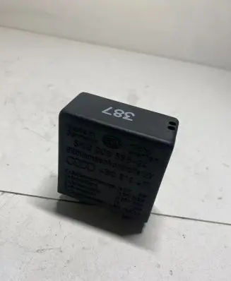 Audi A4 S4 B5 8D Other relay 4B0919471 5KG00656804