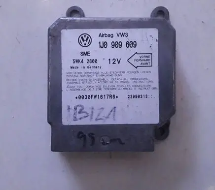Volkswagen Golf IV Airbag control unit/module 1J0909609