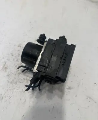 Volkswagen Golf V ABS Pump 1K0907379AC 00005305H0 10096003593