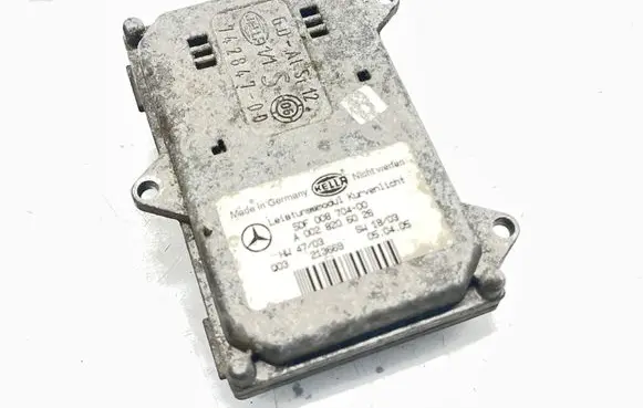 Mercedes-Benz CLS C219 Headlight ballast module Xenon 5DF00870400 A0028206026