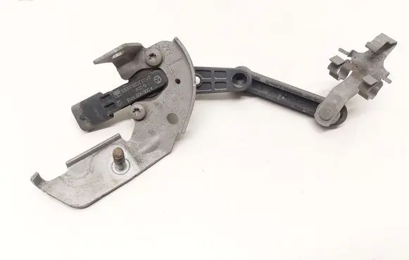 Mercedes-Benz C W206 Rear air suspension level height sensor A0009053713