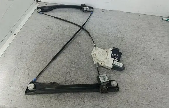 Seat Ibiza III (6L) Front door window regulator with motor 6L2959802