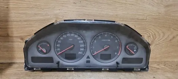 Volvo S60 Speedometer (instrument cluster) 9499668