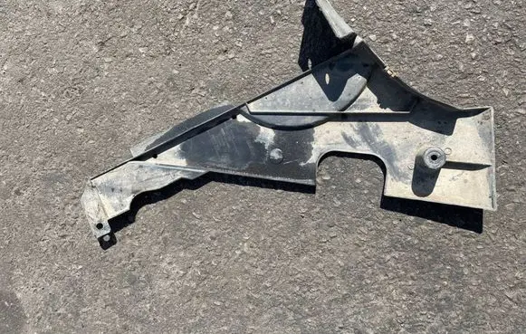 BMW 6 F12 F13 Center/middle under tray cover 7224468 REC100 74850610