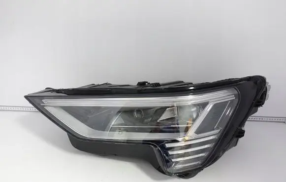 Audi e-tron Headlights/headlamps set 4KE941035D
