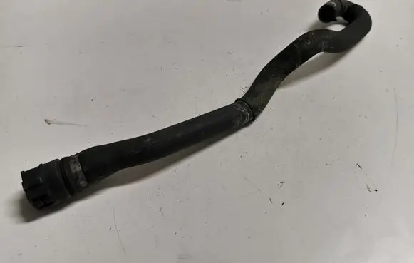 BMW 5 E60 E61 Engine coolant pipe/hose 6923944