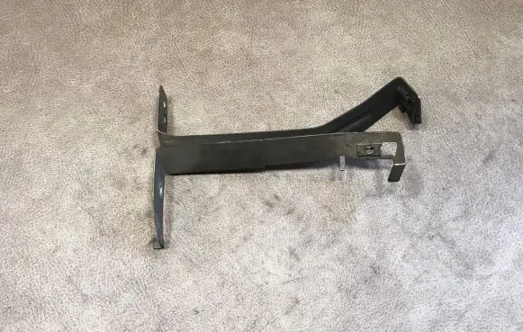 Mercedes-Benz E W212 Front bumper mounting bracket A2045241440