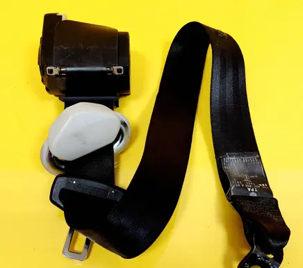 Rear seatbelt