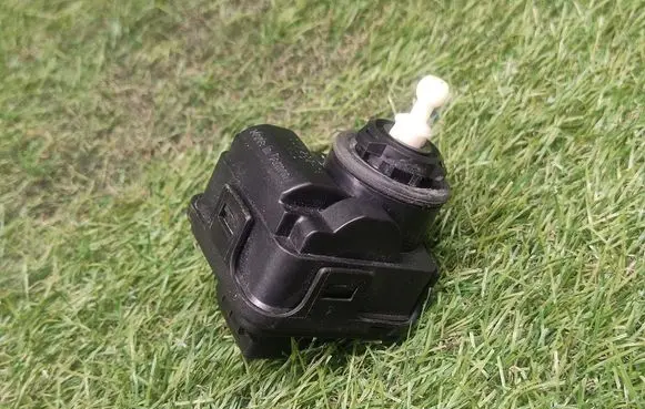 Audi A6 S6 C5 4B Headlight level adjustment motor 4B0941295