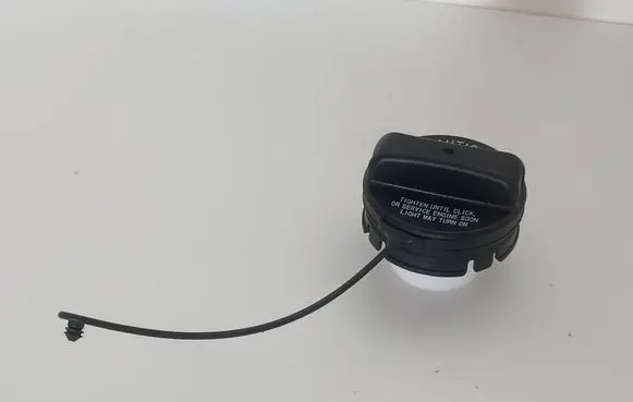 Mitsubishi Outlander Fuel tank filler cap