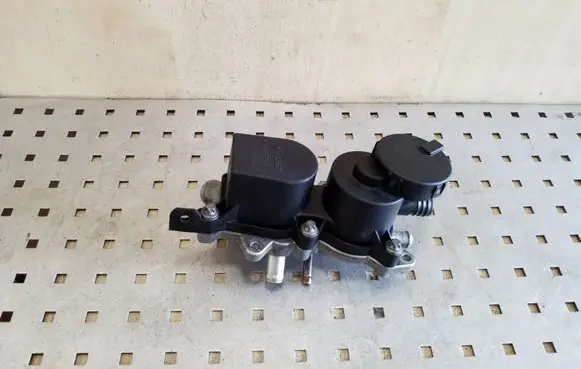 Mercedes-Benz A W169 Other engine bay part A6400101162 0928402058
