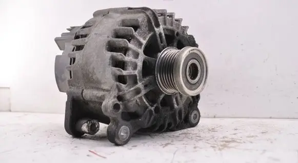 Volkswagen PASSAT B6 Generator/alternator 03C903025D