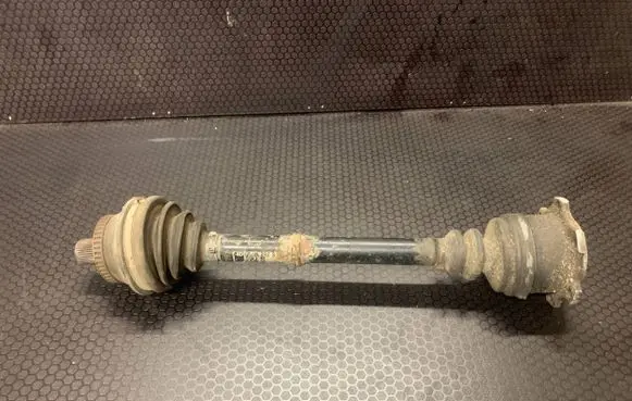 Audi A8 S8 D2 4D Front driveshaft 4D0407272S