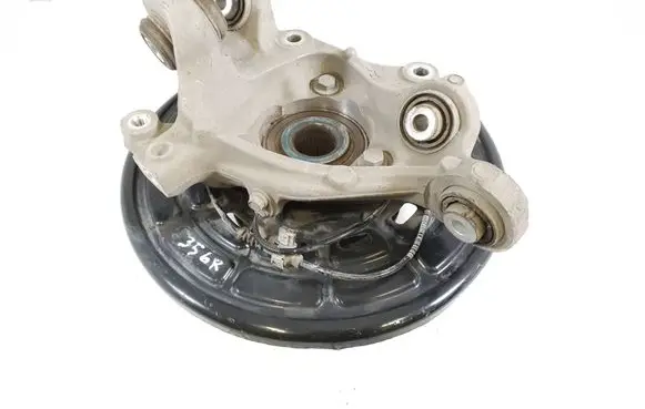 Rear wheel hub spindle/knuckle