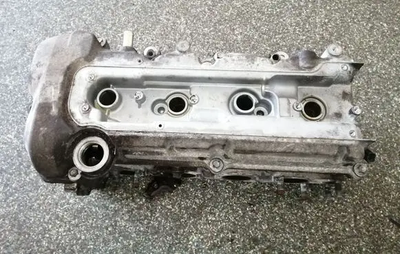 Suzuki Grand Vitara II Engine head 