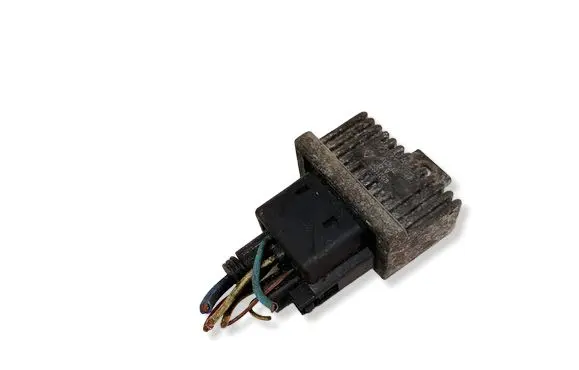 Renault Megane II Glow plug pre-heat relay 7700115078