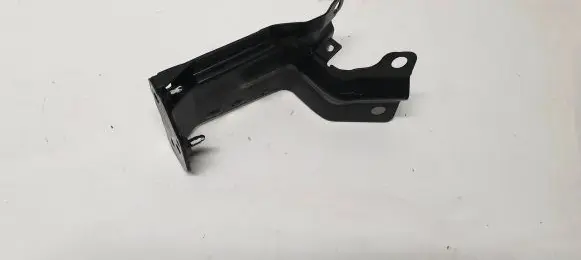 Radiator mount bracket