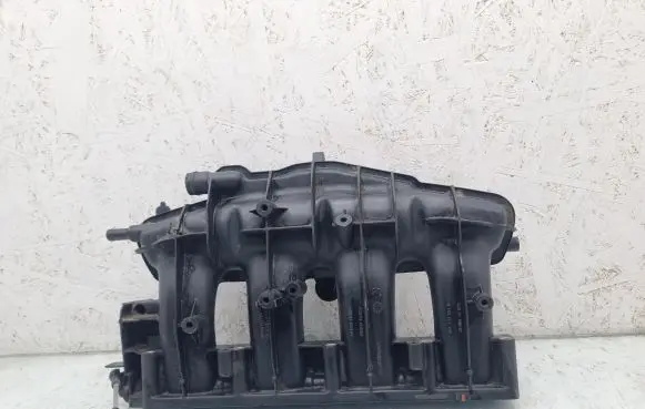 Audi A3 S3 8P Intake manifold 06F133201N