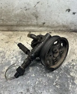 Volkswagen Golf IV Power steering pump