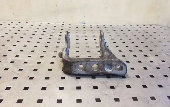 Mitsubishi ASX Engine mounting bracket