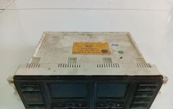Audi A4 S4 B5 8D Climate control unit 5HB00650011