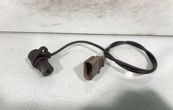 Audi A4 S4 B6 8E 8H Crankshaft position sensor 078906433A