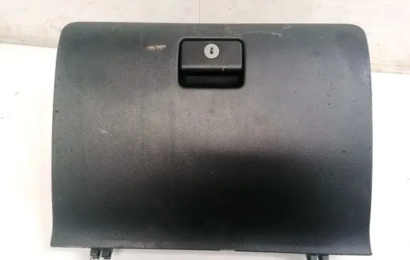 Glove box