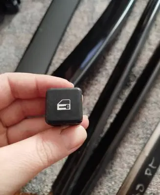 BMW 5 E39 Central locking switch button 8360828