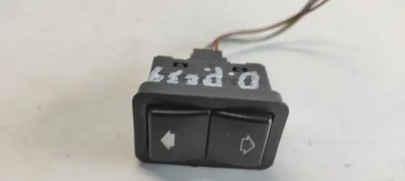 BMW 5 E39 Electric window control switch 8368974