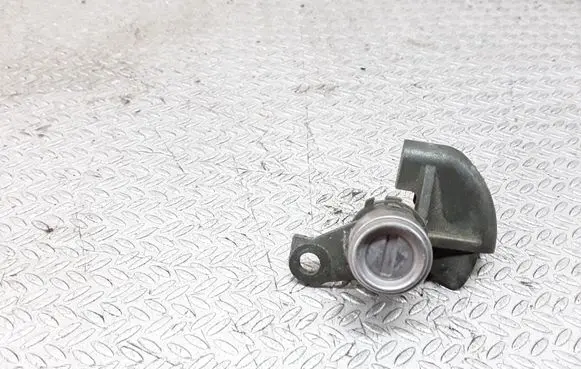 Hyundai Terracan Front door lock (next to the handle) 