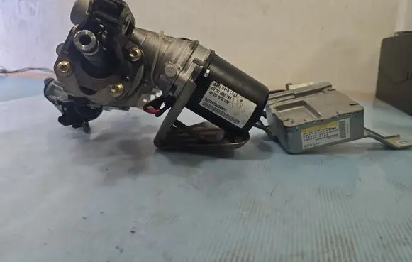 Toyota Yaris Electric power steering pump 6900000792