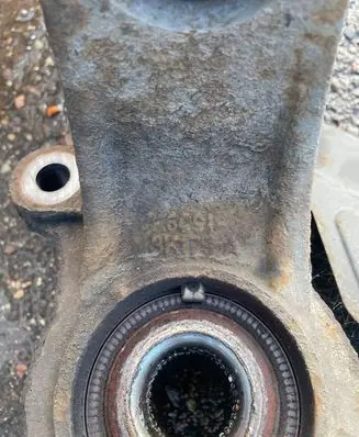 Volvo V60 Front wheel hub spindle knuckle