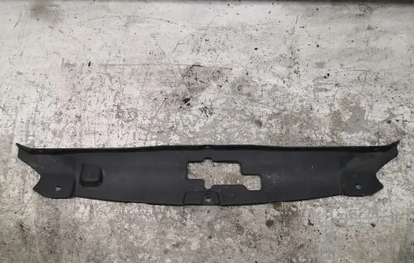 Engine bonnet/hood lock trim molding