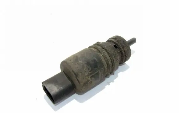 Volkswagen Caddy Windscreen/windshield washer pump
