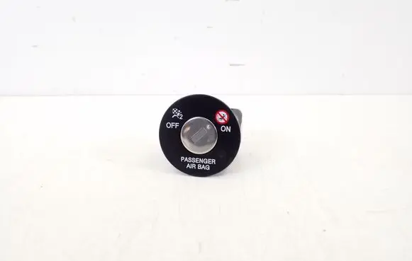KIA Sportage Passenger airbag on/off switch 