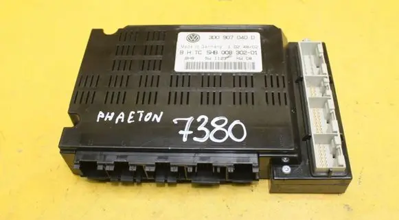 Volkswagen Phaeton Air conditioner control unit module 3D1907040D